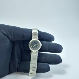 Vintage Badus Womens Silver Tone Quartz Watch Black Dial Roman Numerals Bracelet